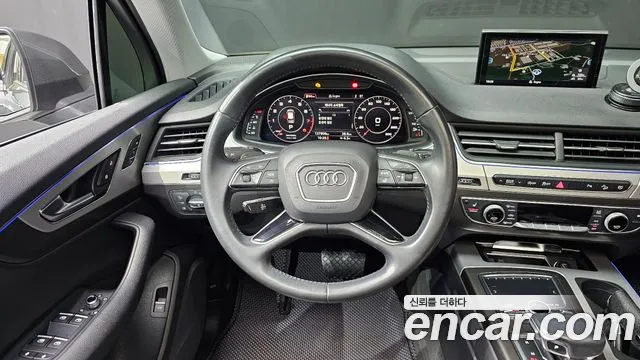 Audi Q7 2019 — фото 13