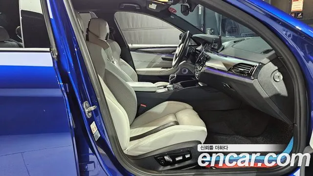 BMW M5 2018 — фото 11