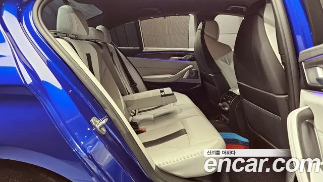 BMW M5 2018 — фото 12