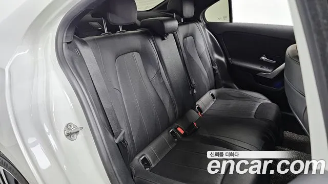 Mercedes-Benz A-Class 2021 — фото 13
