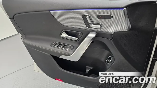 Mercedes-Benz A-Class 2021 — фото 15