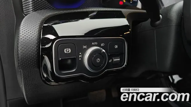 Mercedes-Benz A-Class 2021 — фото 16