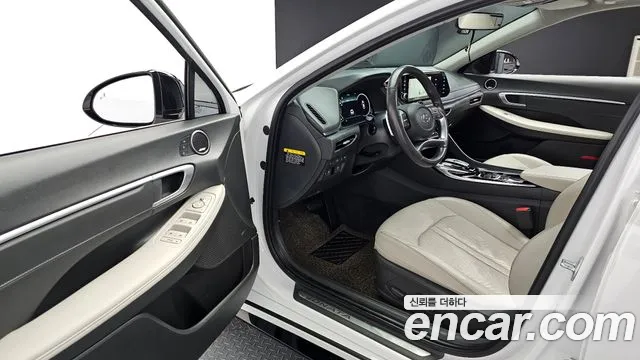 Hyundai Sonata 2020 — фото 11