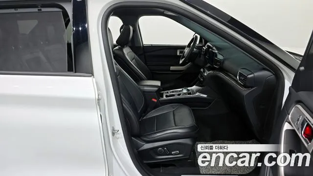 Ford Explorer 2020 — фото 11