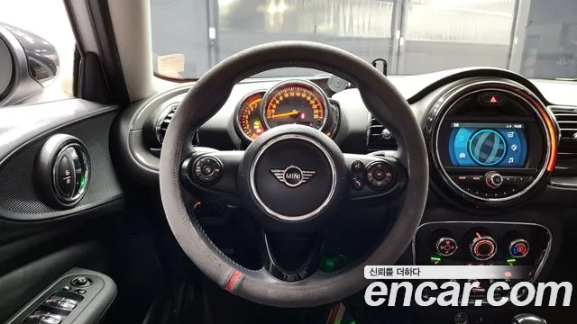 Mini Clubman 2021 — фото 13