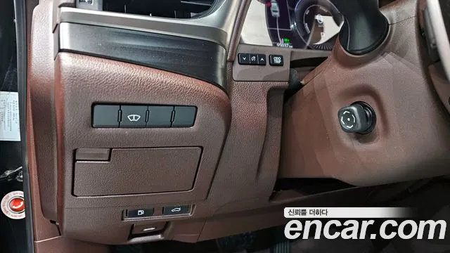 Lexus ES 2021 — фото 16