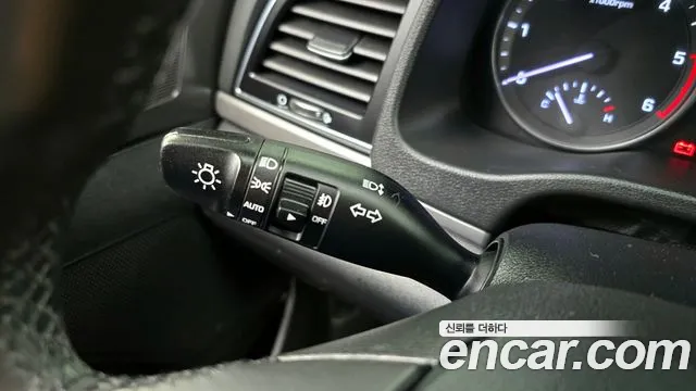 Hyundai AVANTE 2016 — фото 19
