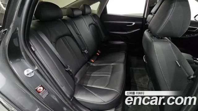 Hyundai Sonata 2022 — фото 13