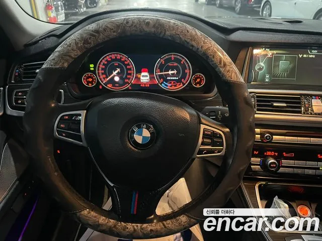 BMW 5-Series 2014 — фото 10