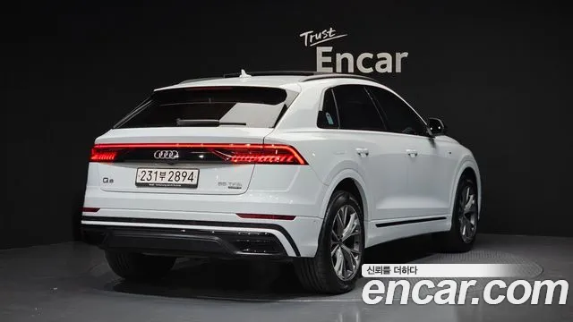 Audi Q8 2022 — фото 2