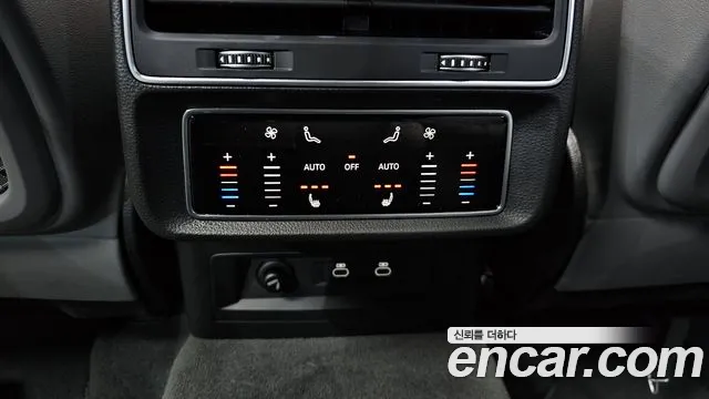Audi Q8 2022 — фото 17