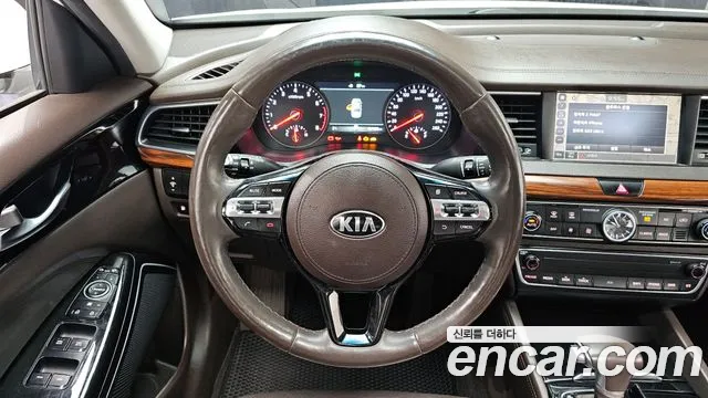Kia K7 2017 — фото 13