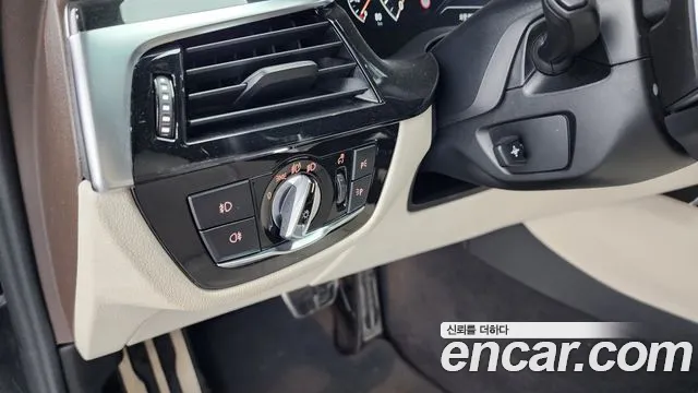 BMW 5-Series 2019 — фото 14