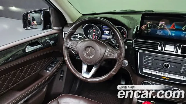 Mercedes-Benz GLS-Class 2017 — фото 13