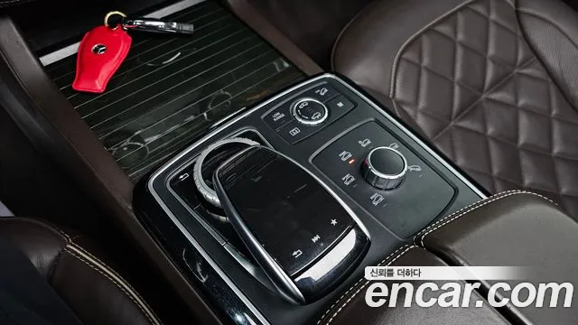 Mercedes-Benz GLS-Class 2017 — фото 16