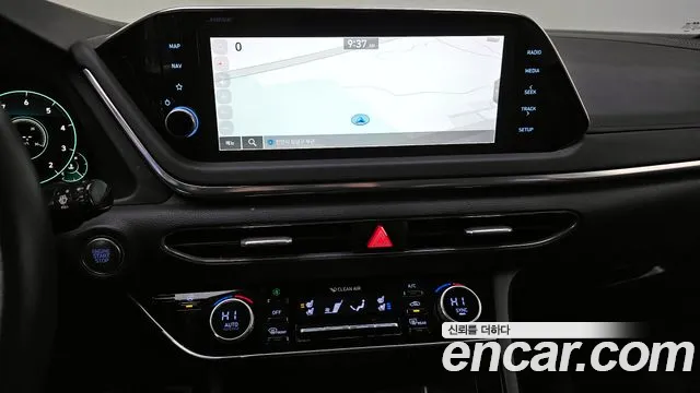 Hyundai Sonata 2020 — фото 16