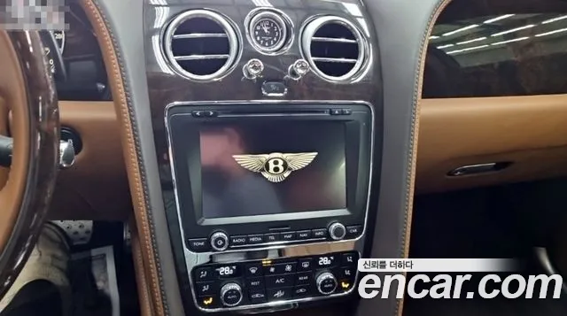Bentley Flying Spur 2014 — фото 12