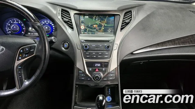 Hyundai Grandeur 2014 — фото 15