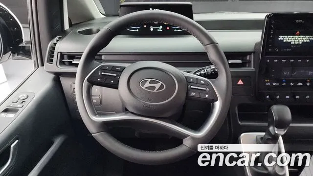 Hyundai Staria 2025 — фото 13