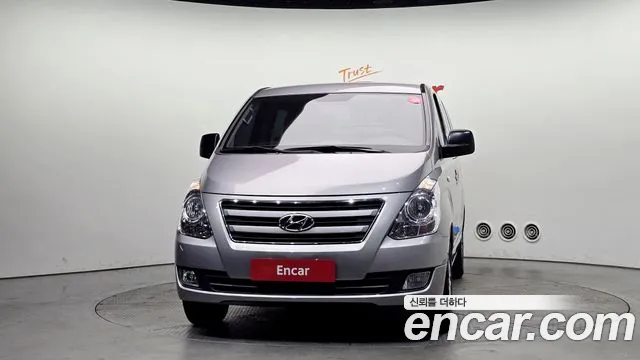 Hyundai Starex 2017 — фото 3
