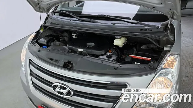 Hyundai Starex 2017 — фото 6