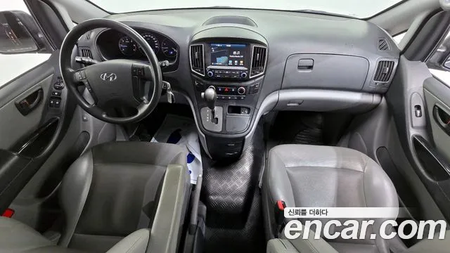 Hyundai Starex 2017 — фото 7