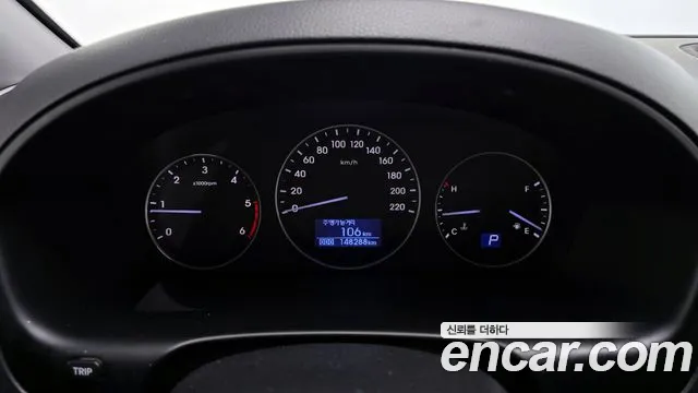 Hyundai Starex 2017 — фото 8