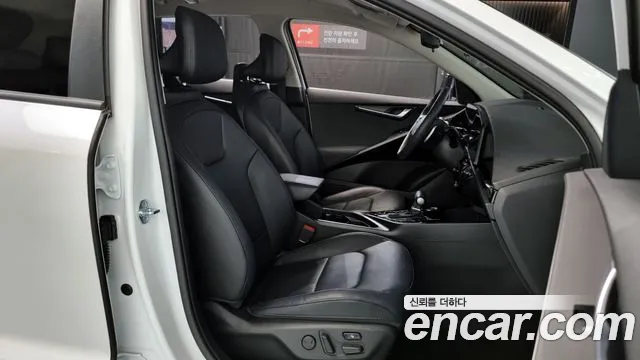 Kia Niro 2023 — фото 10