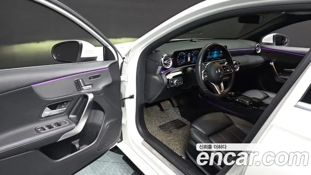 Mercedes-Benz A-Class 2021 — фото 11