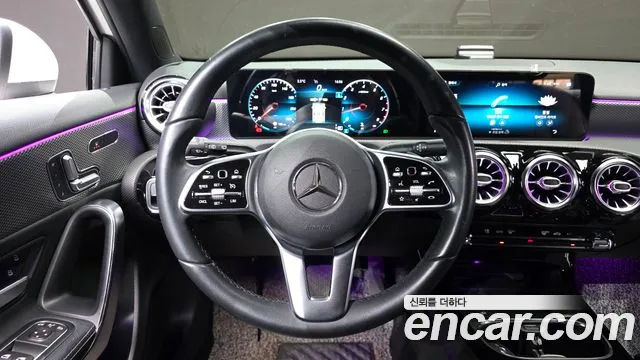 Mercedes-Benz A-Class 2021 — фото 13