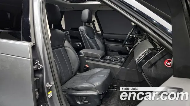 Land Rover Discovery 2020 — фото 10