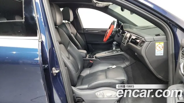 Porsche Macan 2015 — фото 11