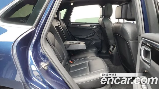 Porsche Macan 2015 — фото 12