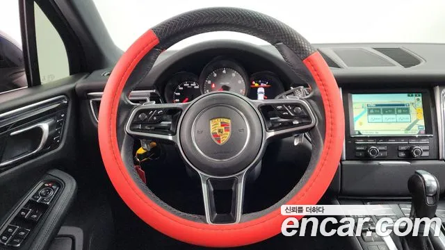 Porsche Macan 2015 — фото 13