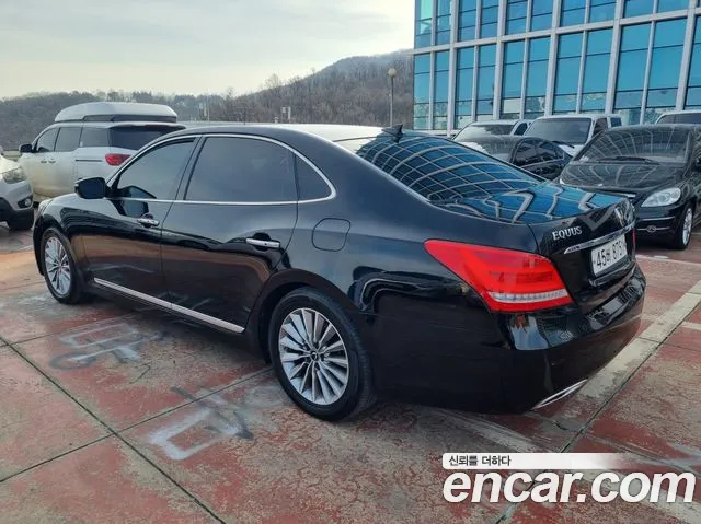 Hyundai Equus 2015 — фото 9