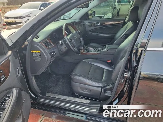 Hyundai Equus 2015 — фото 10