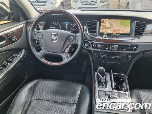 Hyundai Equus 2015 — фото 12