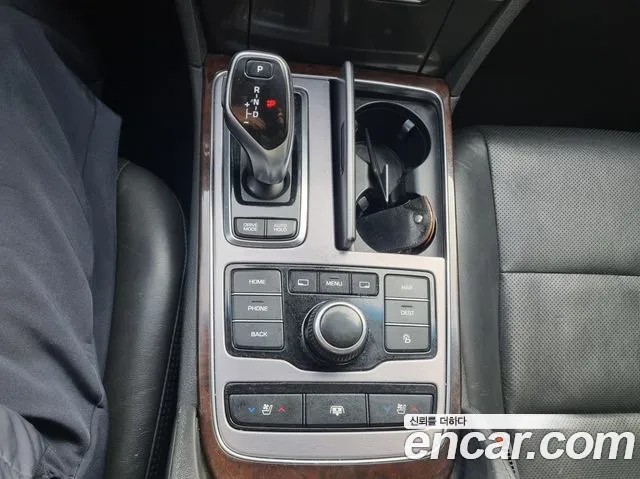 Hyundai Equus 2015 — фото 15