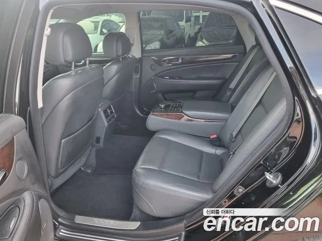 Hyundai Equus 2015 — фото 17