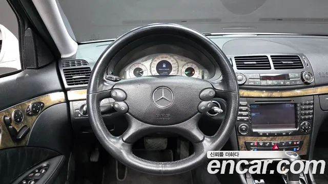 Mercedes-Benz E-Class 2007 — фото 13