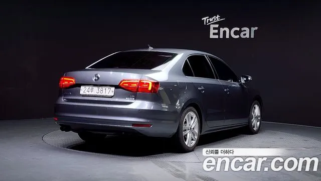 Volkswagen Jetta 2015 — фото 2