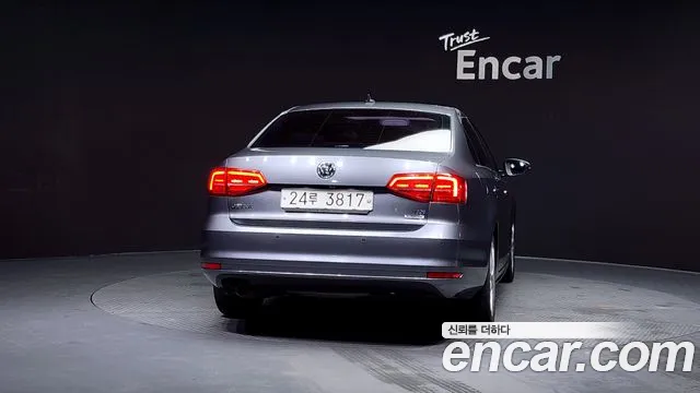 Volkswagen Jetta 2015 — фото 4
