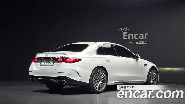 Mercedes-Benz E-Class 2025 — фото 2