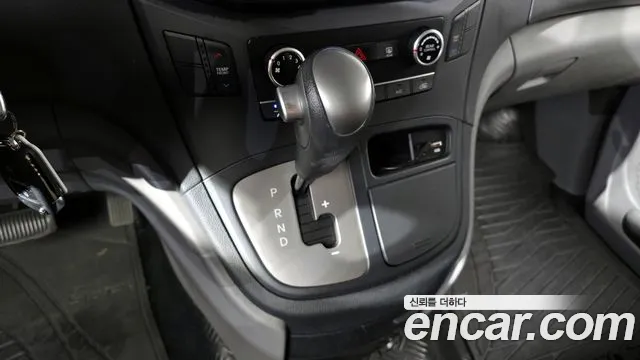 Hyundai Starex 2018 — фото 9