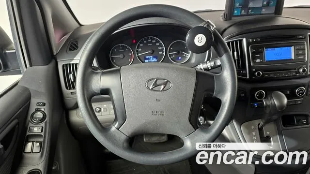 Hyundai Starex 2018 — фото 12