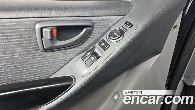 Hyundai Starex 2018 — фото 15