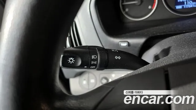 Hyundai Starex 2018 — фото 16