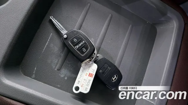 Hyundai Starex 2018 — фото 18