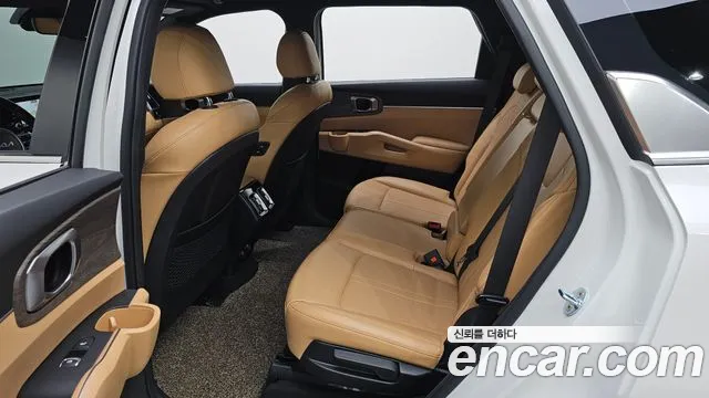 Kia Sorento 2022 — фото 11