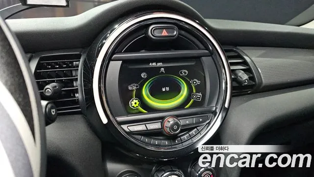 Mini Cooper 2018 — фото 16